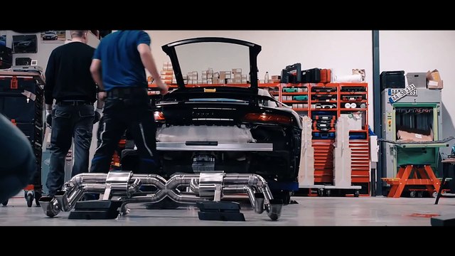 VÍDEO: Un Audi R8 V10 con escapes preparados... ¡sube el volumen!