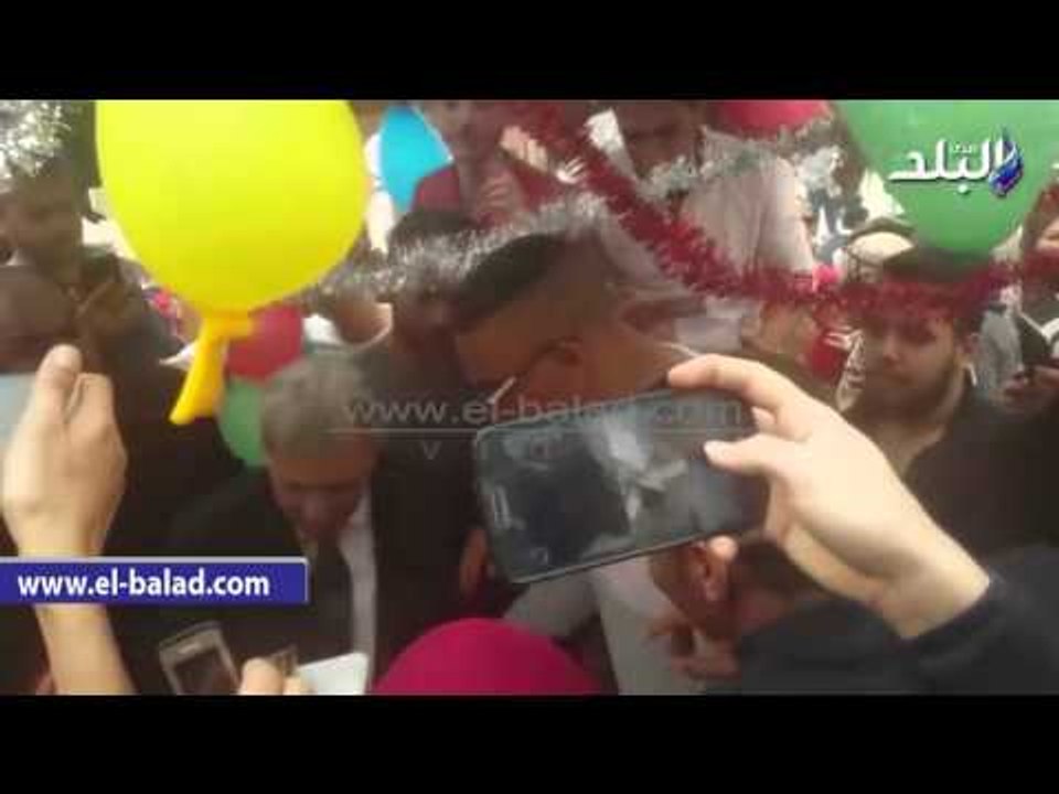صدى البلد | "نصار" يلبي دعوة طالب لحضور حفل عيد ميلاده بالجامعة
