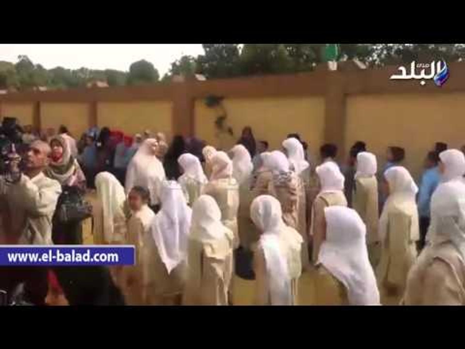 صدى البلد | محافظ الفيوم يحتفل بالعيد القومى للمحافظة ويضع إكليل من الزهور علي النصب التذكارى