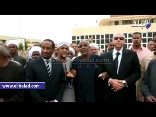صدى البلد |  محافظ أسوان يتقدم الجنازة العسكرية لشهيد الواجب الوطنى بسيناء