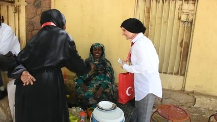 Sudan Türk Kadın Platformundan Çaycı Kadınlara 8 Mart Sürprizi