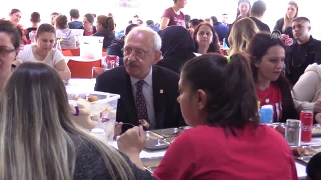 CHP Genel Başkanı Kemal Kılıçdaroğlu, Kadın İşçileri Ziyaret Etti