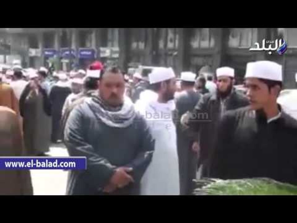 صدى البلد | خطباء المكافأة يتظاهرون أمام "النواب"  للمطالبة بالتعيين