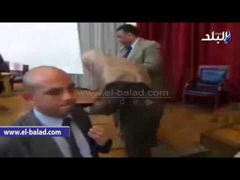 صدى البلد | مشادات كلامية بين أمن وزارة التعليم وأولياء الأمور