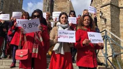 Un flash mob pour la journée des droits des femmes