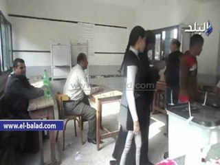صدى البلد | تزايد أعداد الناخبين فى دائرة "عكاشة" بلجنة كفر الابحر بالدقهلية