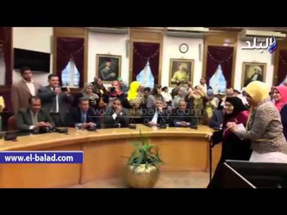 صدى البلد | القائم بأعمال محافظ القاهرة يكرم الأمهات المثاليات ..ويؤكد "الأم مصنع الرجال"