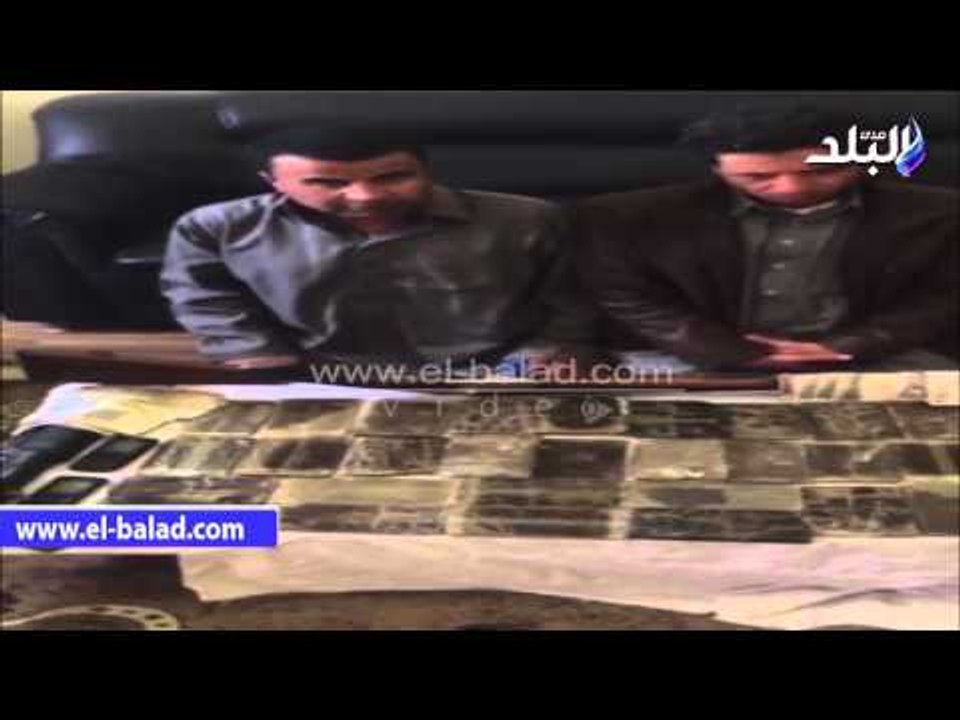 صدى البلد | ضبط عاطلين وبحوزتهما  10 كيلو حشيش و3 بنادق ألية بمطروح
