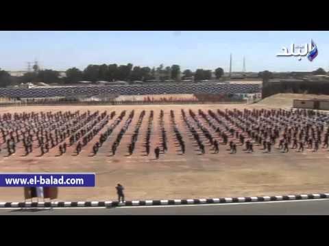 صدى البلد | وزيرالداخلية يكرم 30 من الفائزين فى مسابقات التدريب فى يوم المجند