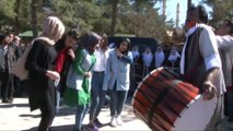 Mardinli kadınlar Kadınlar Günü'nü huzur ve coşkuyla kutladı