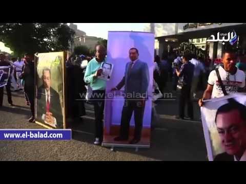 صدى البلد | أنصار مبارك يتجمعون أمام المعادى العسكرى احتفالا بتحرير سيناء