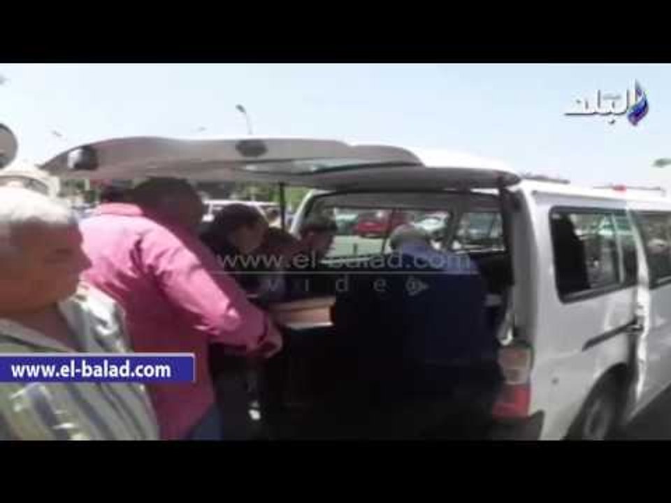 صدى البلد |  وصول جثمان الإعلامي أمين بسيوني إلى مسجد أبو بكر الصديق لأداء صلاة الجنازة