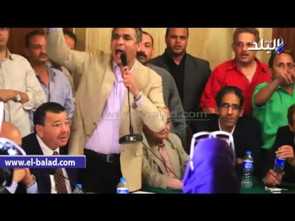 صدى البلد | .أنصار "البدوى" يتجمعون امام مقر الحزب بالتزامن مع مؤتمر الهيئة العليا لـ"الوفد"