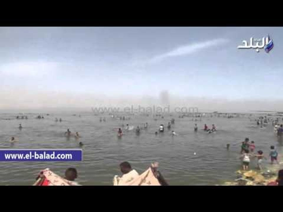 صدى البلد | اقبال شديد على «شواطئ الغلابة» فى بحيرة قارون بالفيوم