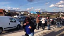 Besançon : mouvement des gilets jaunes devant Carrefour