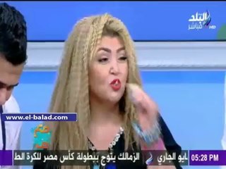 صدى البلد | مها أحمد تتناول الرنجة والفسيخ والبصل على الهواء