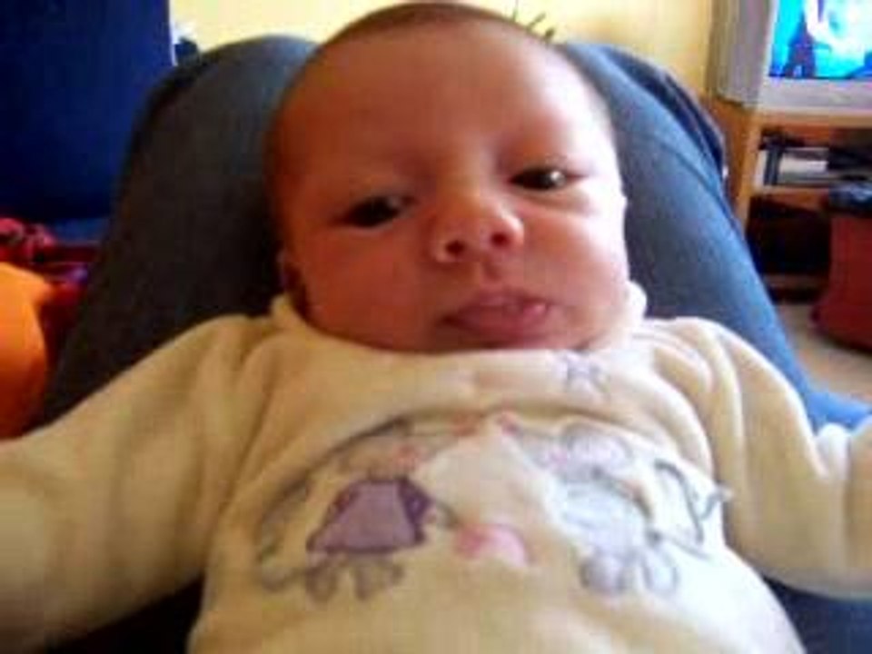 sur le canapé avec maman 020406