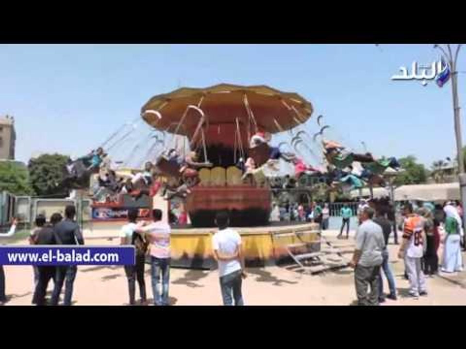 صدى البلد | أهالي سوهاج يتحدون حرارة الجو ويحتفلون بشم النسيم