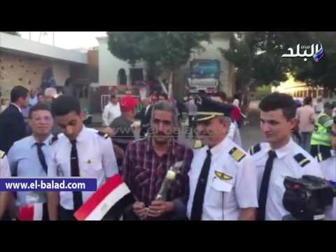 صدى البلد | تجمع المواطنين أمام النادي الأهلي للخروج بمسيرة لتأبين ضحايا الطائرة المنكوبة‎