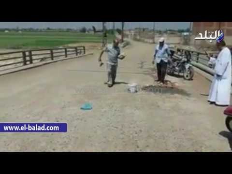 صدى البلد | إنهيار جزئي بكوبري بطريق بحر شبين بالمحلة قبل تسليمه رسميا