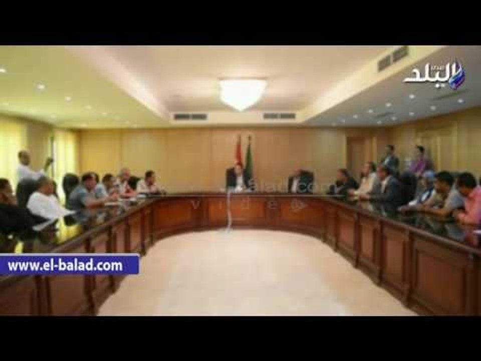 صدى البلد | محافظ الفيوم يلتقي ممثلي الغرفة التجارية وتجار الجملة لضبط الأسعار
