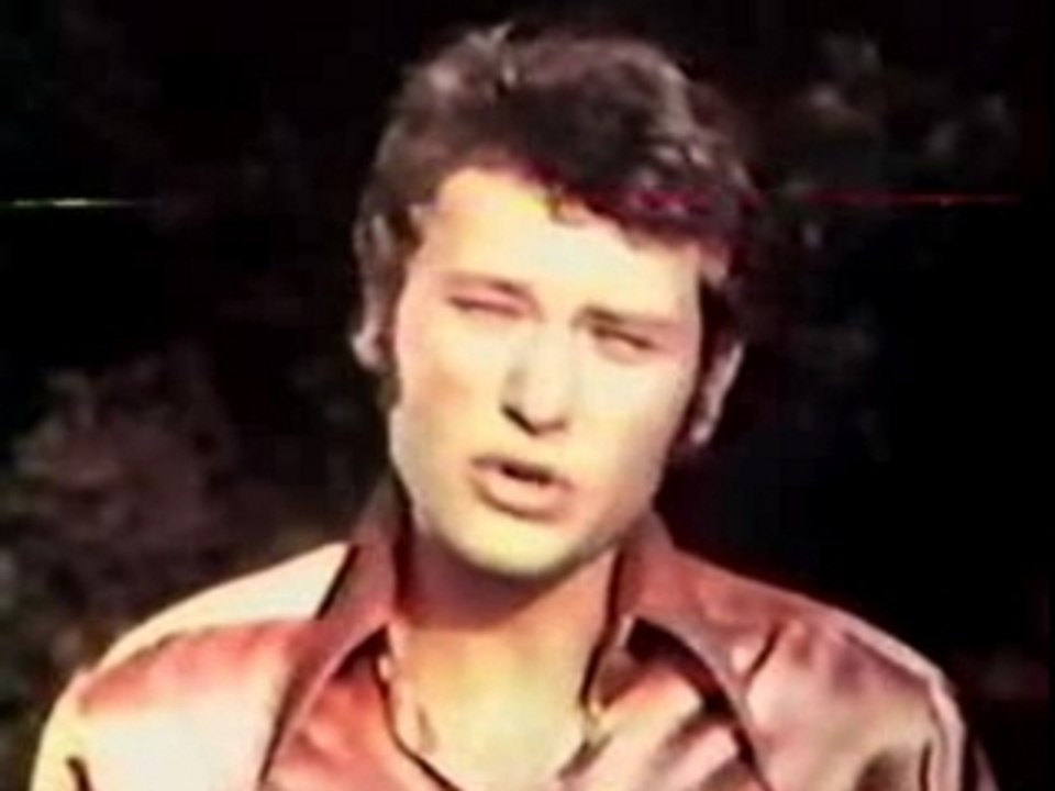 Johnny Hallyday - Je M'accroche À Mon Rêve