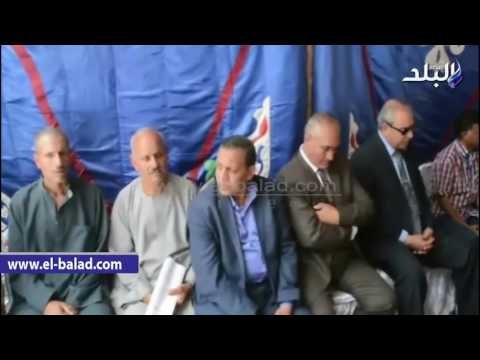 صدى البلد | محافظ المنيا يعُزي أسرة عامل محطة وقود ضحي بنفسه لإنقاذ ابوقرقاص
