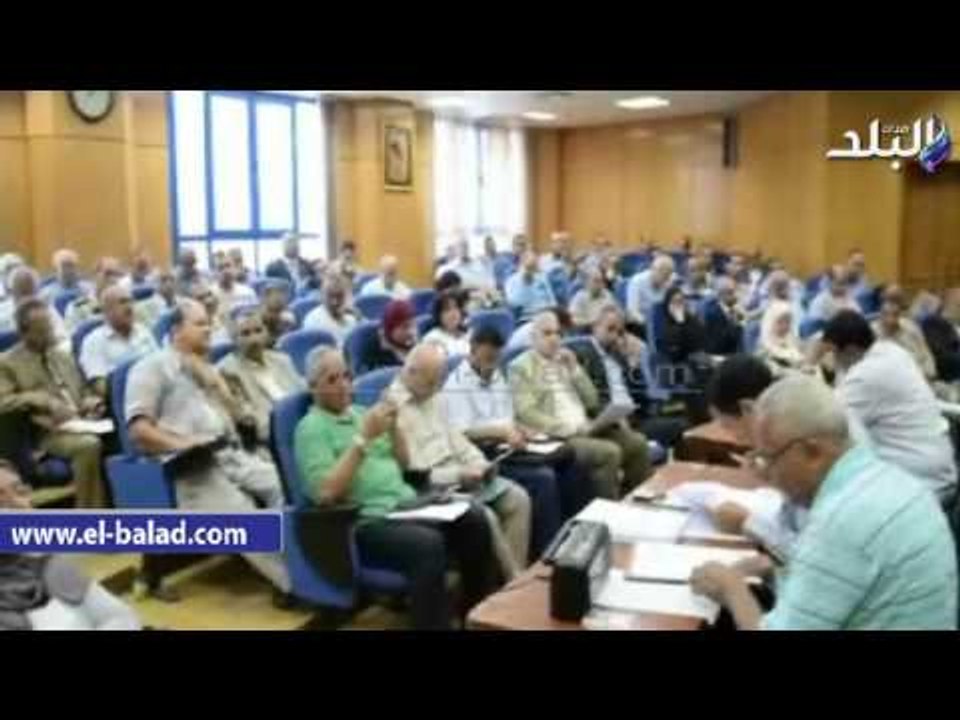 صدى البلد | محافظ المنيا يطالب بإزالة التعديات بجوار محطات المياه