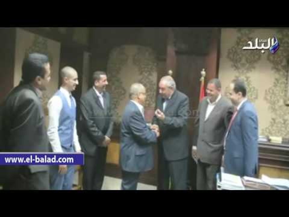 صدى البلد | محافظ المنيا يبحث مع وفد كويتي إقامة مشروعات تعليمية وصحية بمركز ملوي