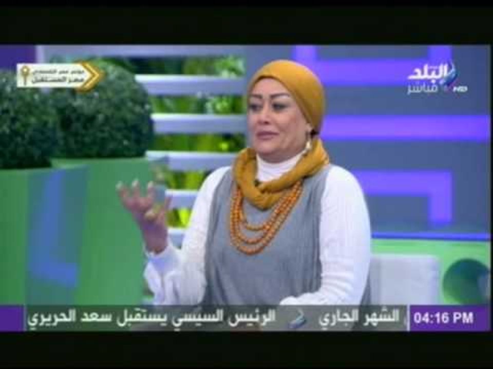 شاهد..قصة كفاحة "أم مصطفى" أول سايس جراج فى مصر | هات من الآخر