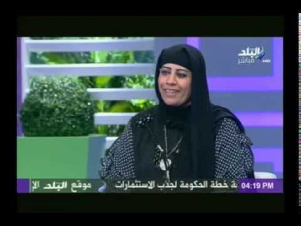 «أم مصطفى» أشتغلت سواق ميكروباص علشان تشوف ولادها | هات م الآخر