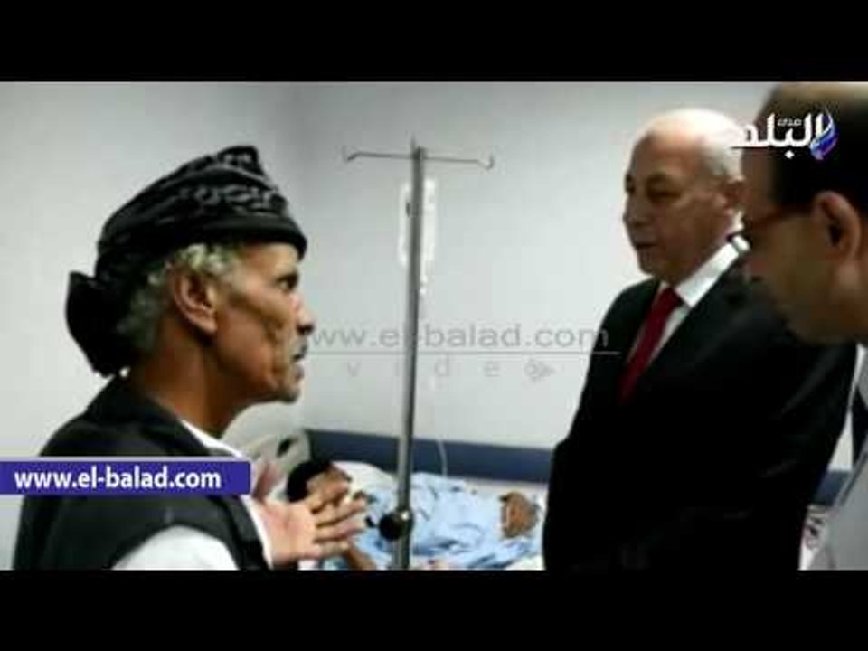 صدى البلد | محافظ أسوان يقدم التهنئة للمرضى والعاملين بالمستشفيات بمناسبة عيد الفطر المبارك