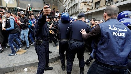 Algeria: anti-Bouteflika protest enters week 3