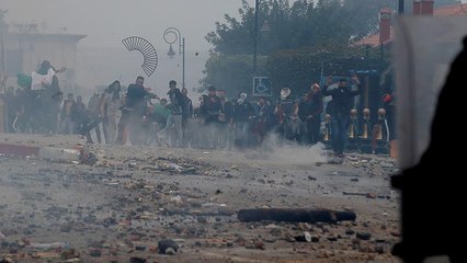 Zusammenstöße zwischen Anti-Bouteflika-Demonstranten und Polizei in Algier