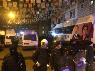 HDP'nin İl Binasına Operasyon Düzenlendi! Çok Sayıda Gözaltı Var