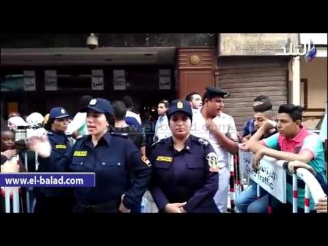 صدى البلد | انتشار مكثف للشرطة النسائية امام سينمات وسط البلد