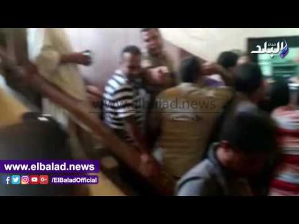 صدى البلد | غياب رصيد الخبز ببطاقات التموين يشعل غضب المواطنين بأسيوط