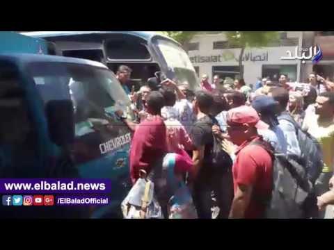 صدى البلد | طلاب معاهد التمريض يقطعون الطريق بـ قصر العينى