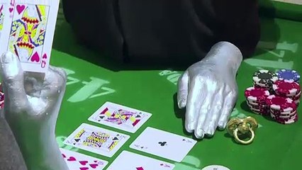 Thaïlande: Les élections tournées en dérision par un artiste