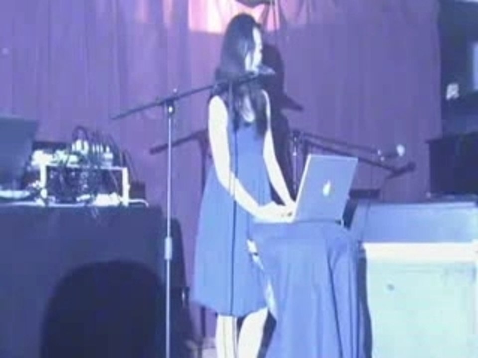 Tujiko Noriko - Live in Toulouse - La Petite