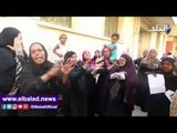 صدى البلد | أهالى تل العقارب وجبل عز يتظاهرون أمام شكاوى مجلس الوزراء