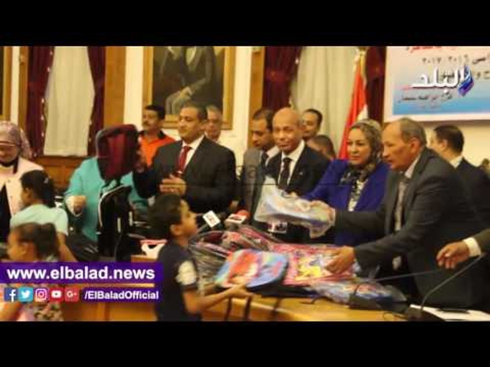 صدى البلد | محافظة القاهرة توزع 100 ألف شنطة عل...