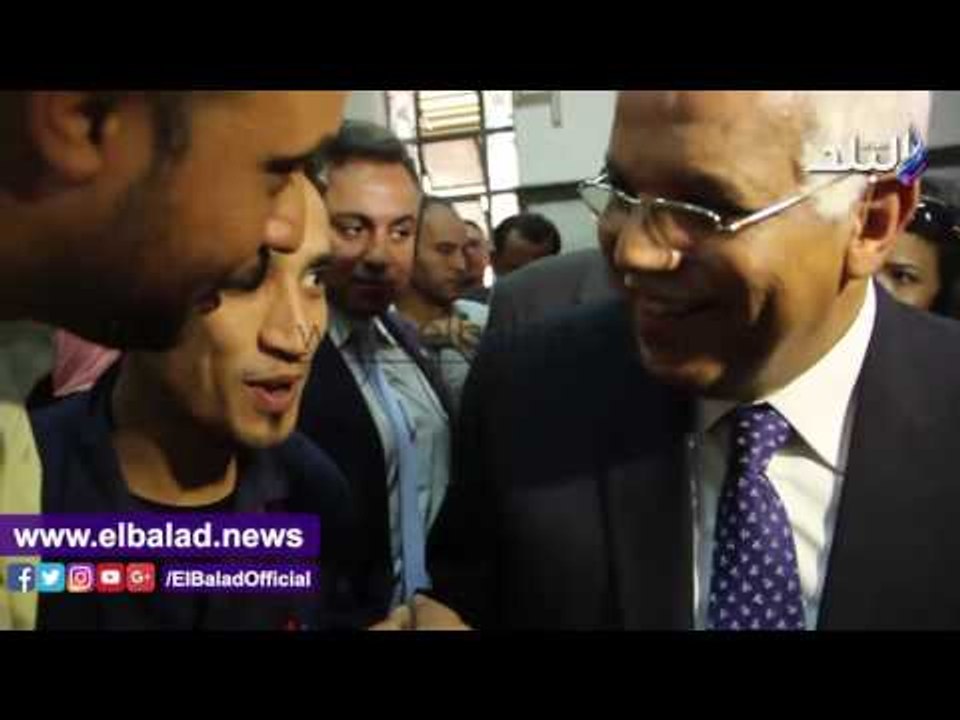 صدى البلد | وزير النقل يستمع لشكاوى الركاب خلال جولته بمحطة مصر