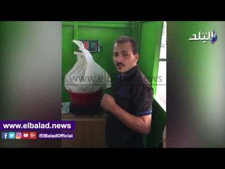 صدى البلد | طفلان بالفيوم أثناء بيعهما القمامة بالأكشاك النموذجية .