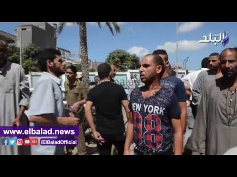 صدى البلد |سيدة تعثر على ابنها بين الناجين من مركب رشيد