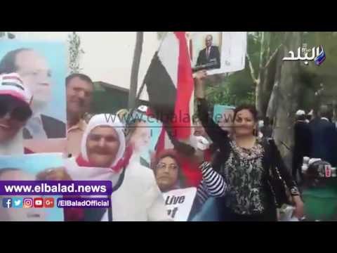 صدى البلد | المصريين يطلقون تسلم الأيادى وتحيا مصر لاستقبال الرئيس السيسى بنيويورك