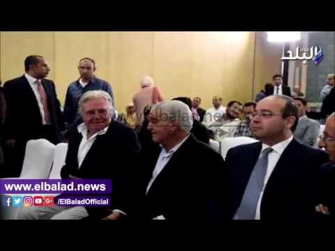 صدى البلد | حسين فهمي يشارك زاهي حواس لحظة إطلاق كاشف الأسرار