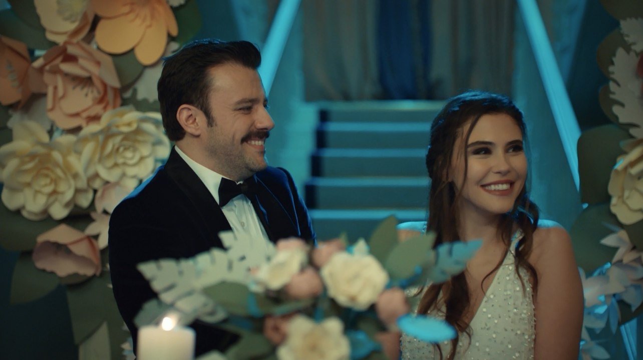 İstanbullu Gelin 75. Bölüm Biz Hepimiz Fikret Tek