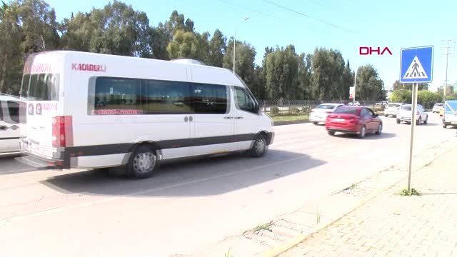 Adana Yaşlı Kadına Çarptı, Başında Gözyaşı Döktü