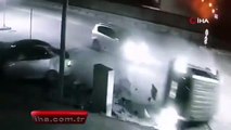 Konya'da feci kaza... İki aracın kafa kafaya çarpıştığı anlar kameraya böyle yansıdı